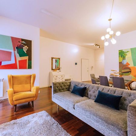 Chiado 2 Bedroom Elegant Apartment ลิสบอน ภายนอก รูปภาพ